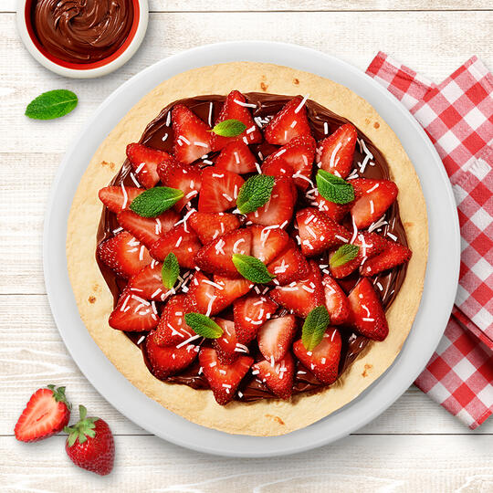 Dessert Tortilla Pizza with Strawberries and Chocolate Spread Recipe